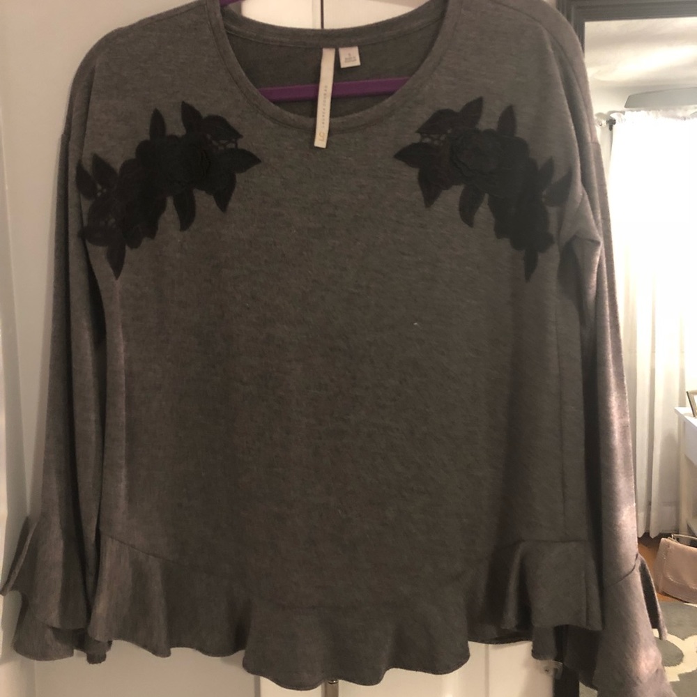 Lauren Conrad ruffle grey, black flowers sweater